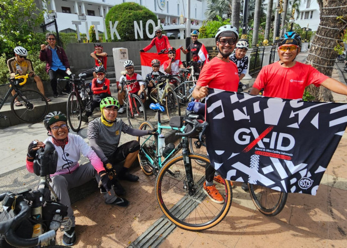 Bersepeda 1945 KM, Dua Cyclist Sidoarjo ke IKN untuk Upacara Bendera