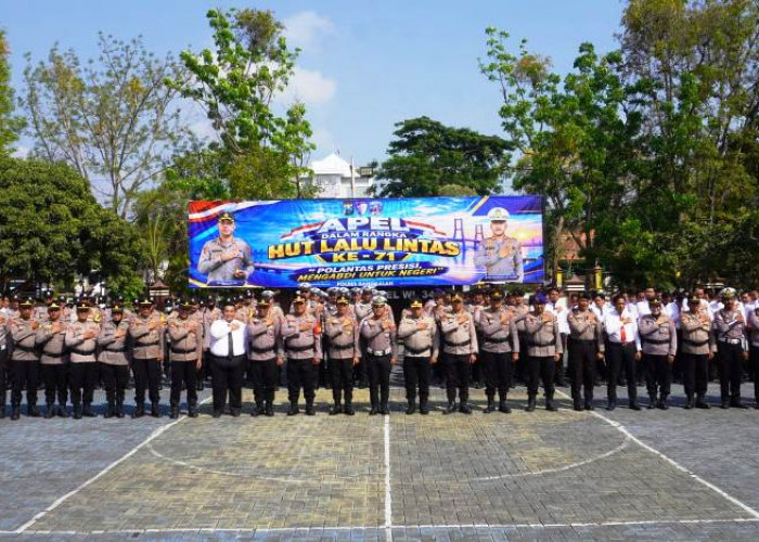 Pimpin Apel, Wakapolres Bangkalan Tekankan Pentingnya Layanan Humanis