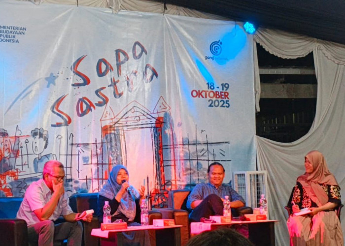 Perkuat Ekosistem Sastra Gresik, Yayasan Gang Sebelah Kembali Gelar Sapa Sastra 2025