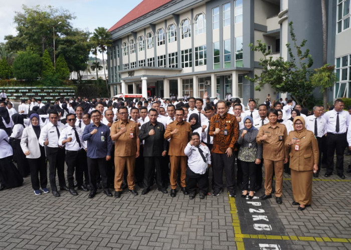 Resmi Jadi ASN, 1.233 Pegawai Pemkot Batu Terima SK PPPK Paruh Waktu