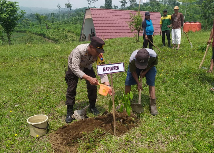 2.000 Pohon Ditanam Hijaukan Buper Glagah Arum