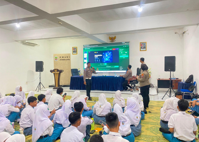 Polres Jombang Edukasi Pelajar SMAN 1 agar Bijak Gunakan AI