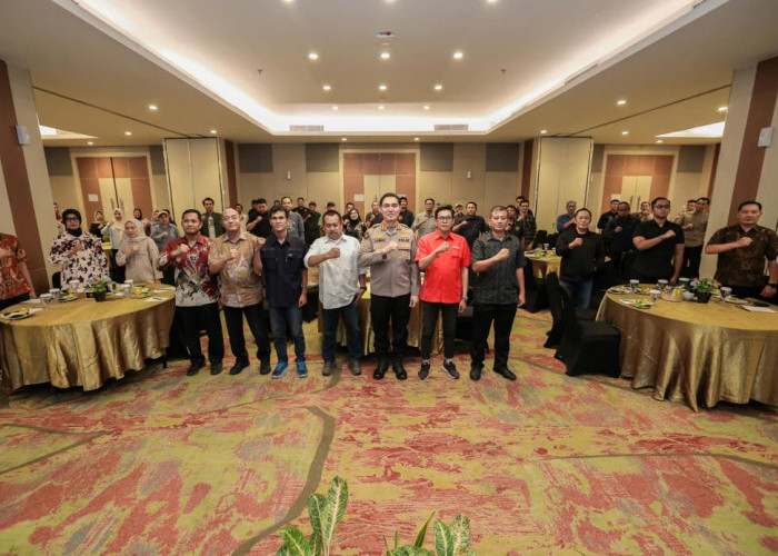 Lewat Ngopi Bareng, Polda Jatim Perkuat Kemitraan dan Komunikasi dengan Awak Media