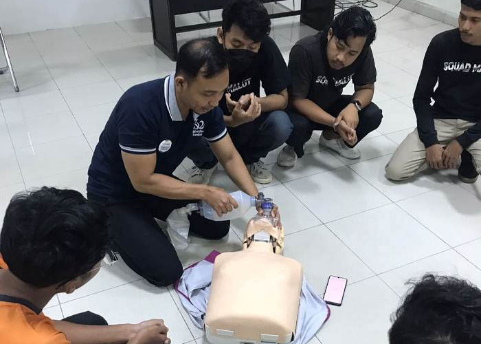 Tingkatkan Harapan Hidup Pasien, Relawan Ambulans Diberi Pelatihan 