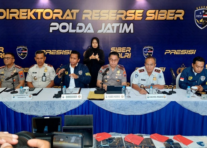 Polda Jatim dan Imigrasi Bongkar Sindikat Love Scamming Internasional, 53 Wanita Indonesia Jadi Korban
