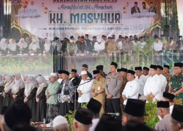 Wakapolres Bojonegoro Hadiri Haul Ke-53 KH. Masyhur di Pondok Pesantren Al Rosyid