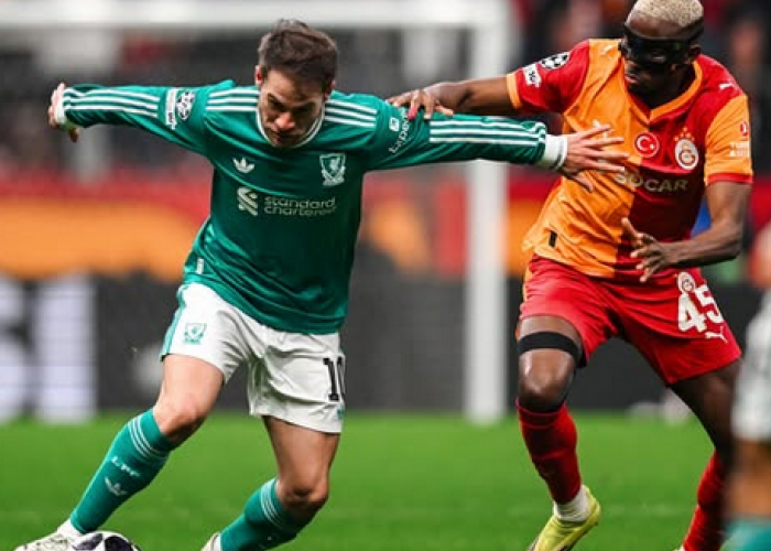 Liverpool Tumbang di Istanbul, Gol Lemina Bikin Arne Slot Telan Kekalahan di Laga ke-100