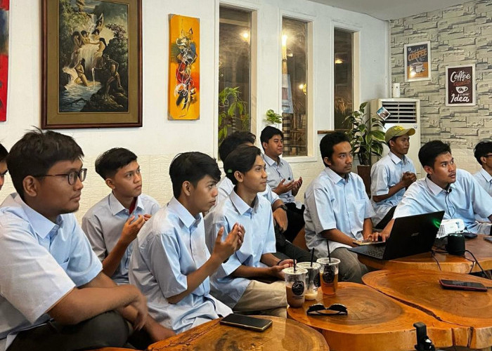 Relawan Golkar Prabowo Jatim Pekikkan Lagu Salam 2 Jari, Wes Wayahe Prabowo Dadi