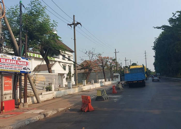 Larangan Parkir Truk di Akses Pelabuhan Tanjung Perak Dipertegas, Pelindo Siapkan Buffer Area