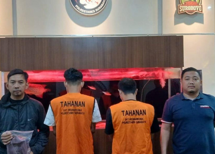 Dua Pengedar di Surabaya Dibekuk Polisi, 200 Gram Sabu jadi 100 Poket Siap Edar Disita