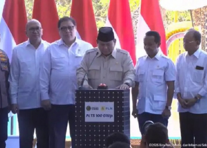Prabowo Luncurkan Program PLTS 100 GWp di Jembrana, Targetkan Indonesia Mandiri Energi