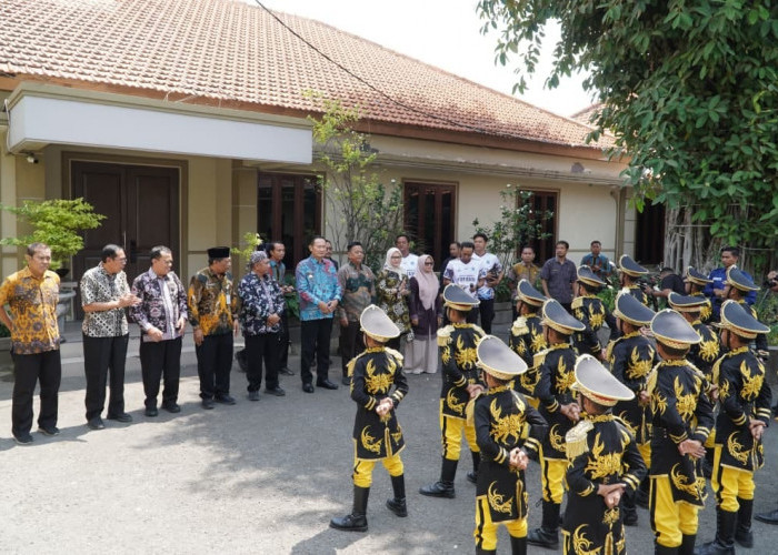 Bupati Lamongan Lepas 8 Kontingen Forbasi, Targetkan Juara di Kejurda Surabaya