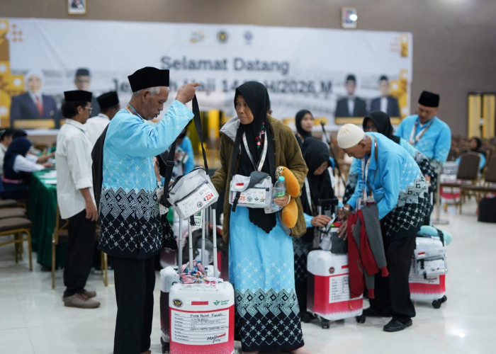 6 Ribu Jemaah Haji Embarkasi Surabaya Gelombang Awal Sudah Terbang ke Tanah Suci