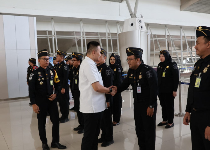 Imigrasi Surabaya Siagakan Ratusan Petugas di Bandara Juanda untuk Kawal Libur Natal dan Tahun Baru 2025