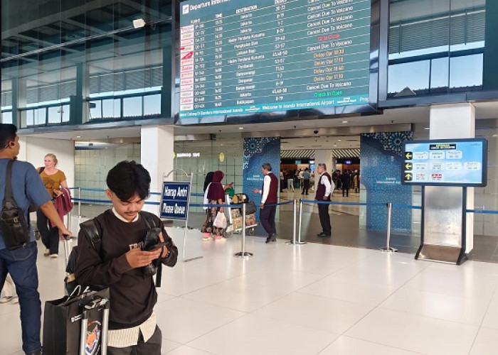 42 Penerbangan di Juanda Batal Imbas Erupsi Anak Krakatau, Rute Jakarta Paling Terdampak
