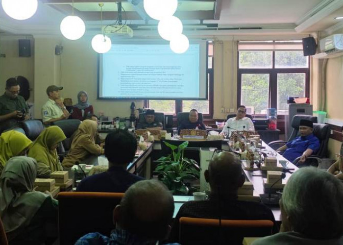 DPRD Surabaya Minta Wali Kota Tegas, Hak Warga Bale Hinggil Diutamakan dari Investor