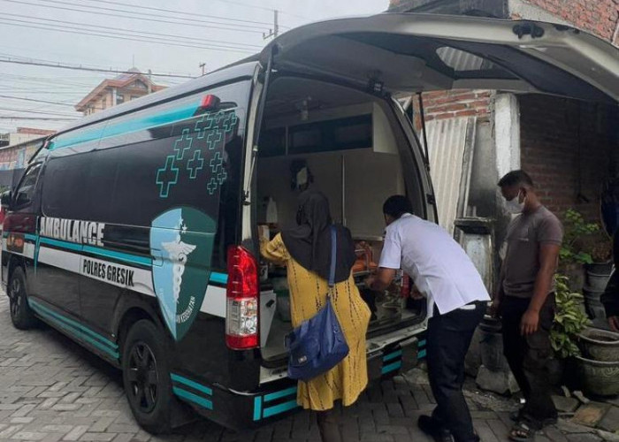 Ambulans Gratis Polres Gresik Ringankan Warga Membutuhkan Layanan Kesehatan