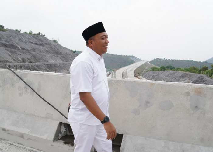 Bupati Situbondo Tinjau Pembangunan Tol Prosiwangi, Tegaskan Pentingnya Konektivitas Daerah
