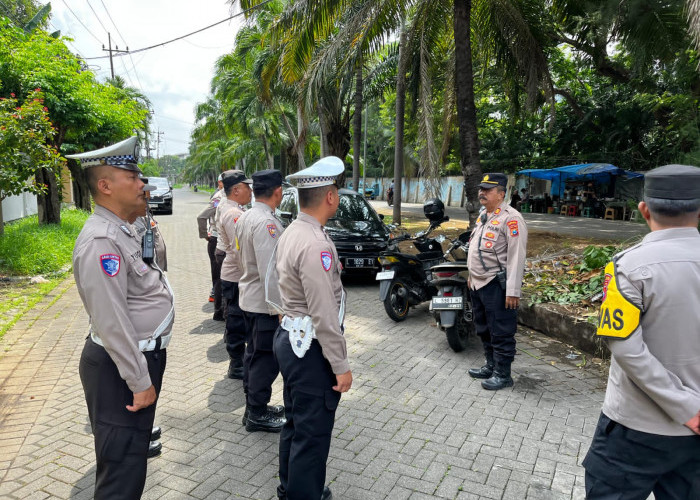 Kapolsek Sawahan Kawal Aksi Unjuk Rasa F-SPMI Pastikan Keamanan Terjaga