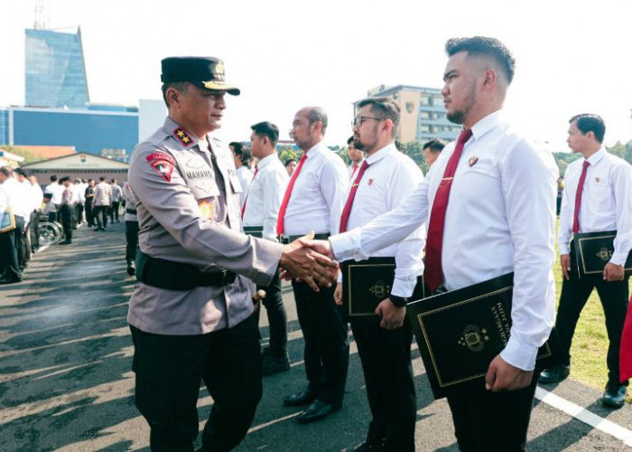 Satreskrim Polres Gresik Terima Penghargaan Kapolda Jatim Ungkap Kasus Pembunuhan 1x24 Jam