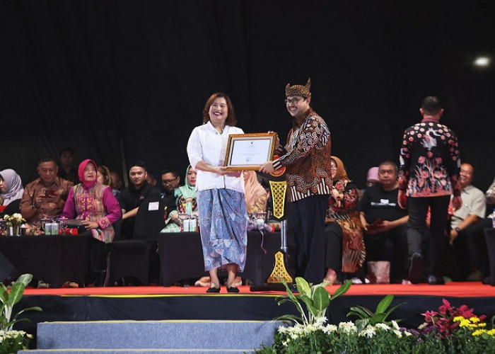 Kemenpar RI Puji Konsistensi Surabaya Gelar Festival Rujak Uleg