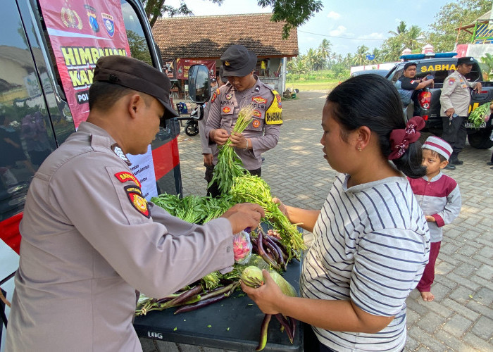 Polresta Banyuwangi Gelorakan Mobil Sayur untuk Sosialisasi Pilkada 2024, Sambil Berbagi