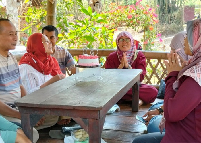 Melansia dengan Anggun dan Damai ala Dr Rofiqah Rosidi di Malang