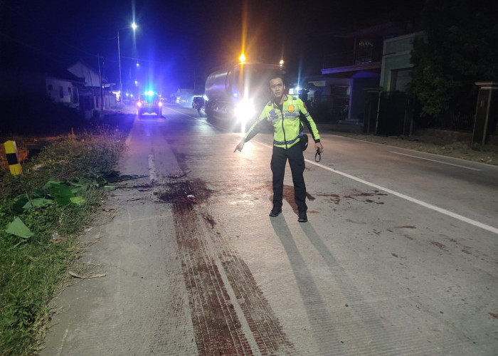 Gagal Menyalip dari Kiri, Ibu dan Anak Tewas Tergilas Truk Tangki Usai Terpeleset Cor-coran di Bahu Jalan