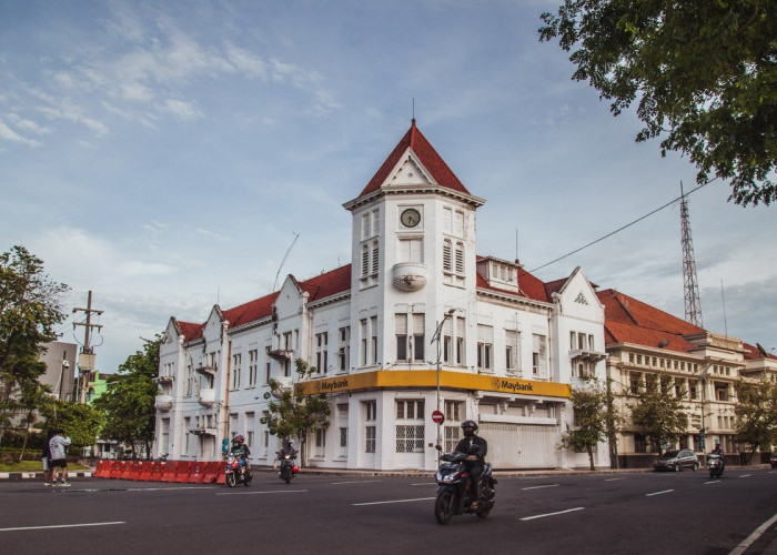 7 Tempat Bersejarah di Surabaya, Saksi Bisu Perjuangan dan Perkembangan Kota
