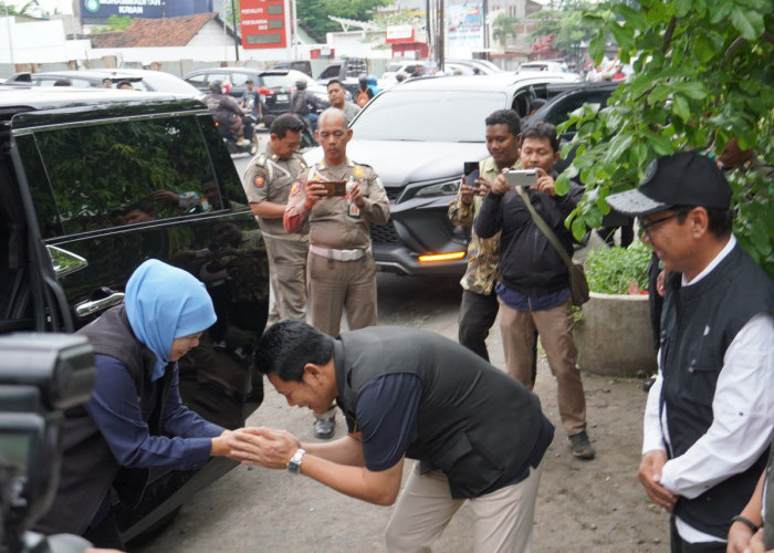 Bantu Wong Cilik, Gubernur Jatim Gencar Gelar Pasar Murah