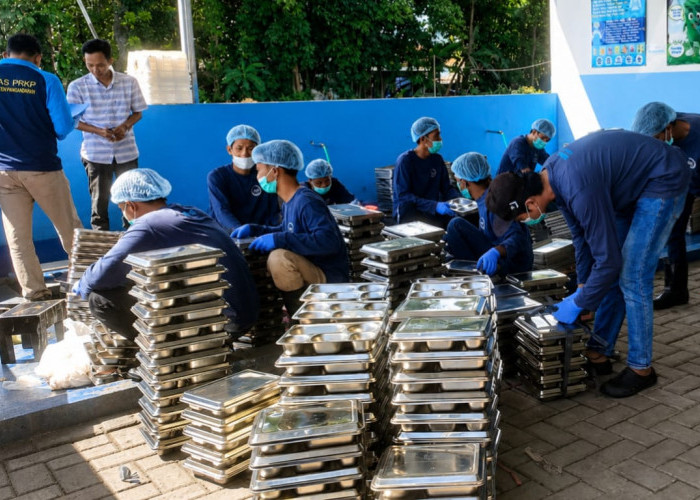 Ratusan SPPG Jember Ternyata Bodong, Ancaman di Balik Piring Makan Gratis