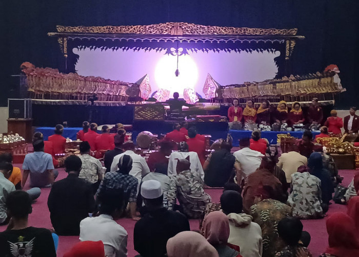 Lakon Amarto Binangun saat Pagelaran Wayang Kulit Cocok untuk Kota Pasuruan