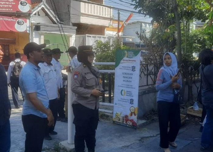 Amankan Operasi Pasar Murah Wali Kota Surabaya, Polsek Rungkut Patroli Dialogis dan Sosialisasi Layanan 110