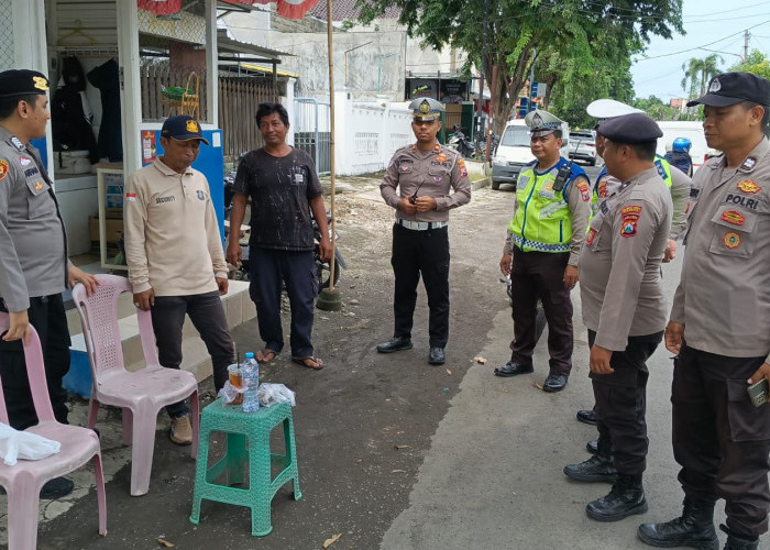 Jaga Kondusifitas Wilayah, Polsek Wonocolo Patroli Dialogis di Bendul Merisi