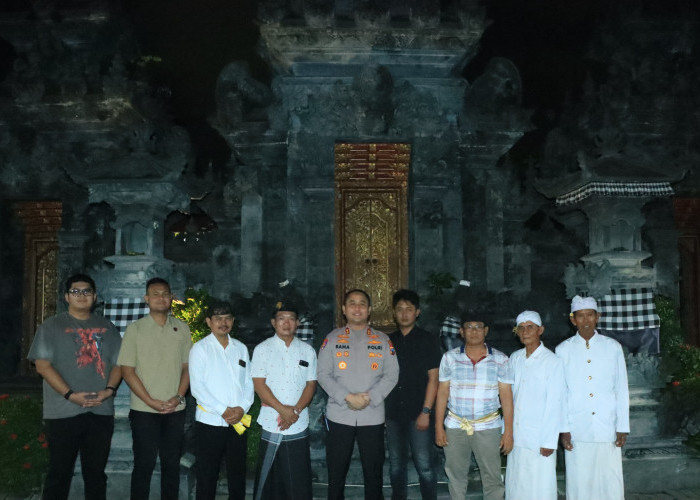 Kapolres Gresik Silaturahmi ke Pura Kerta Bumi, Perkuat Kerukunan Antarumat Beragama Jelang Nyepi dan Takbiran