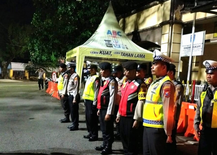 Libur Akhir Pekan, Polisi Rayon 1 Polrestabes Surabaya Sisir Jalan Rawan Tawuran Remaja
