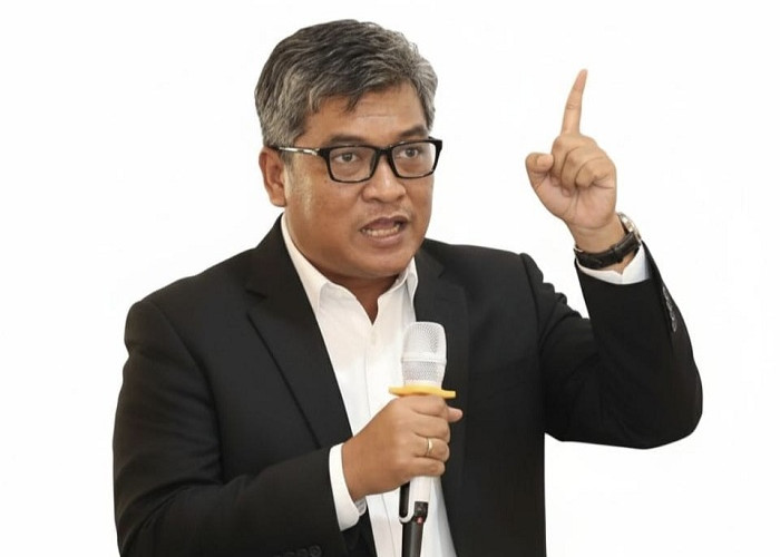  Akademisi Pejuang Demokrasi Airlangga Pribadi Kusman Tutup Usia, Unair Berduka