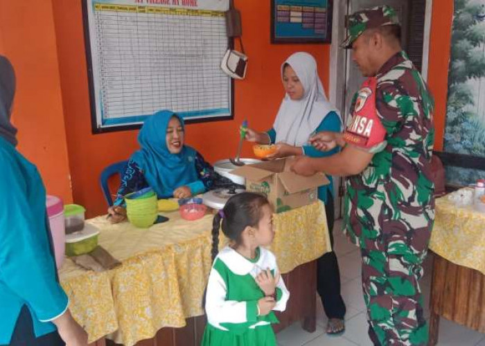 Pendampingan Babinsa di Posyandu Nogosari Lumajang, Wujud Kepedulian Kesehatan Generasi
