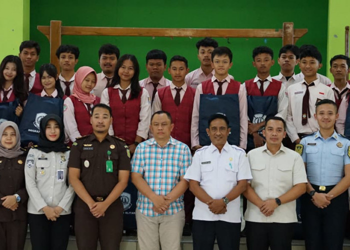 Immigration Goes to School, Imigrasi Blitar Edukasi Pelajar Cegah TPPO dan Eksploitasi PMI