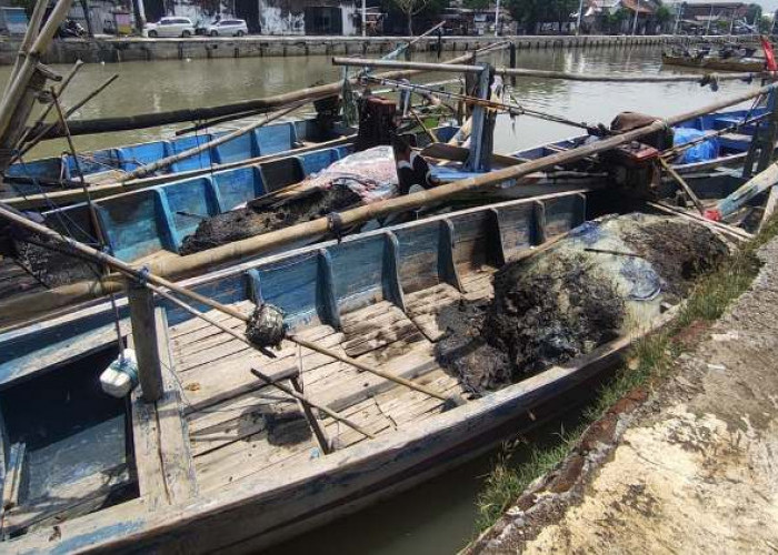 Pasca Pembakaran 11 Kapal Nelayan di Pasuruan, Petugas Gabungan Masih Siaga 