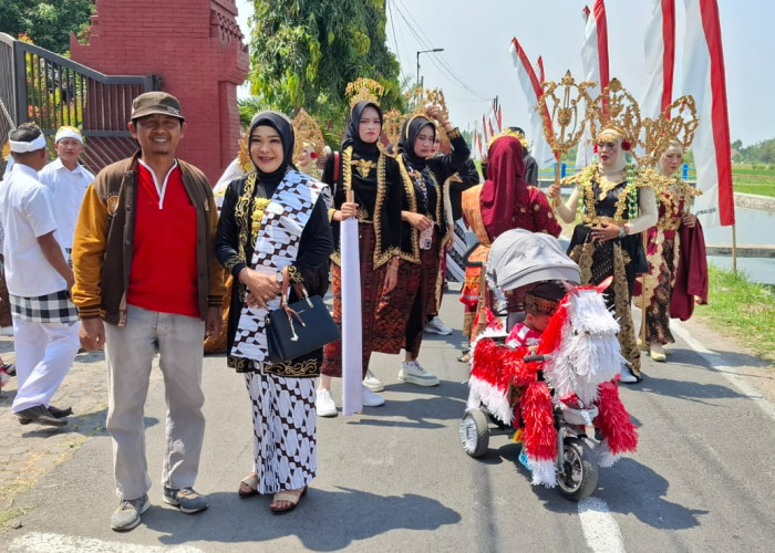 Desa Gampingrowo Tarik Gelar Kirab Karnaval HUT RI