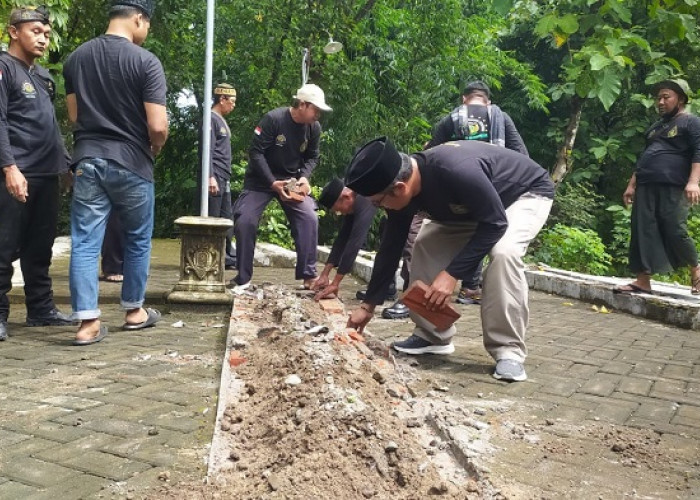 PWI Laskar Sabililah Ngawi Bongkar Lima Makam Palsu