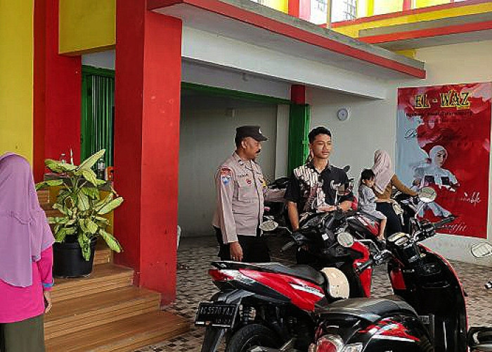 Cegah Curanmor, Patroli Dialogis Polsek Pakel Sasar Pusat Keramaian