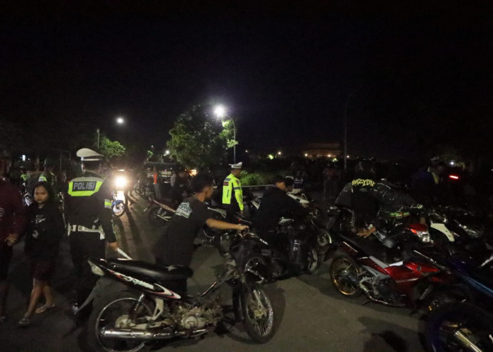 Polres Kediri Patroli Gabungan Tertibkan Knalpot Brong dan Cegah Balap Liar
