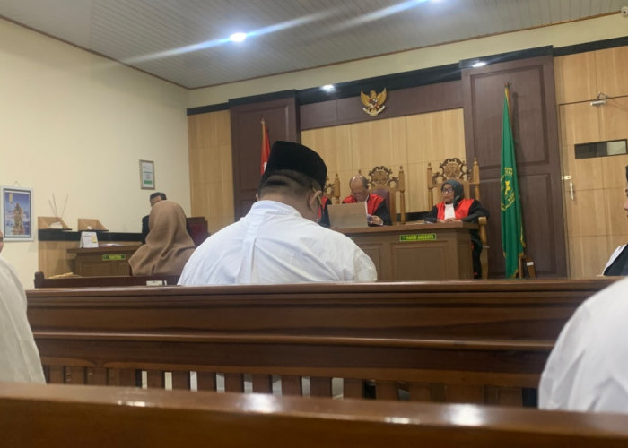 Aniaya Rekan Kerja Hingga Cedera Permanen, Oknum ASN DPUTR Gresik Jalani Sidang Lanjutan