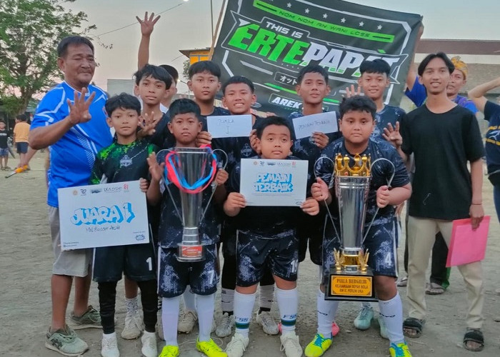 RT 4 Sememi Surabaya Juara Mini Soccer HUT RI ke-81, Gasak RT 6 dengan Skor Telak
