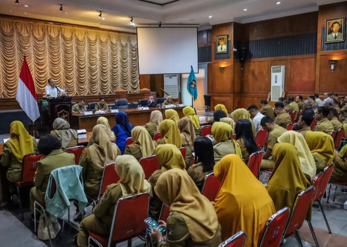 Wali Kota Surabaya Dorong ASN Bekerja dari Mana Saja Lewat Smartphone dan Tablet