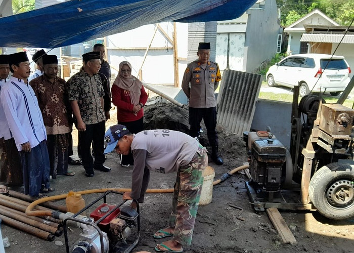 Polres Kediri Berikan Bantuan Sumur Bor untuk Warga Sidomulyo