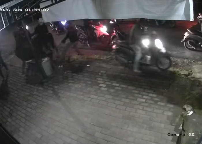 Gerombolan Remaja Bersajam Serang Warga di Gresik Utara, 2 Orang Jadi Korban