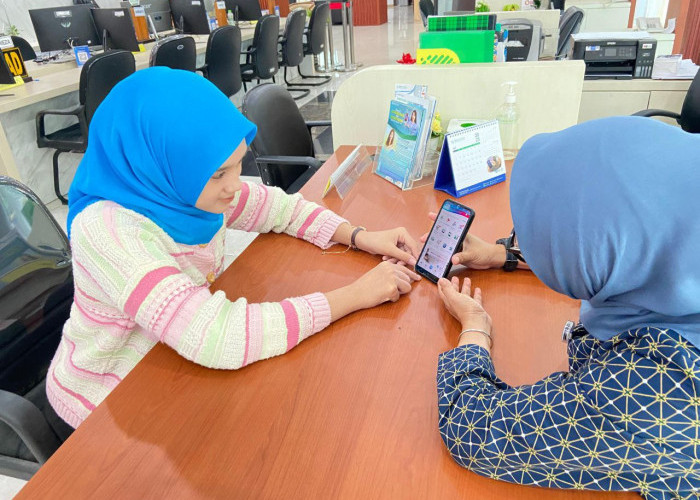 Mudah, Cepat dan Praktis! Ini Kesan Naila Daftar Peserta JKN di MPP